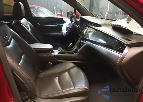 2021 Cadillac Xt6 Awd Premium Luxury z USA, uszkodzony, nr VIN 1GYKPDRS0MZ197666